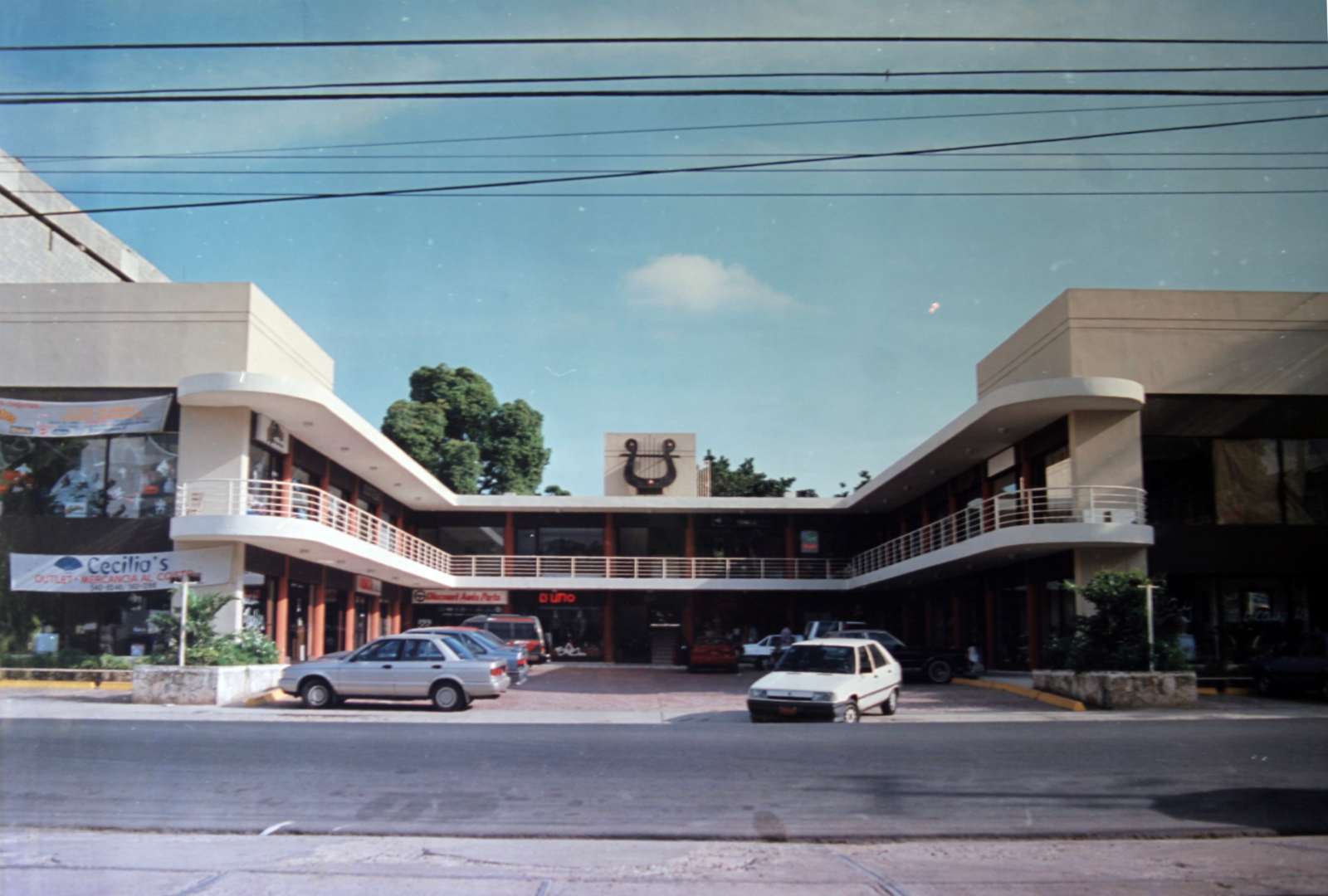 plaza la lira